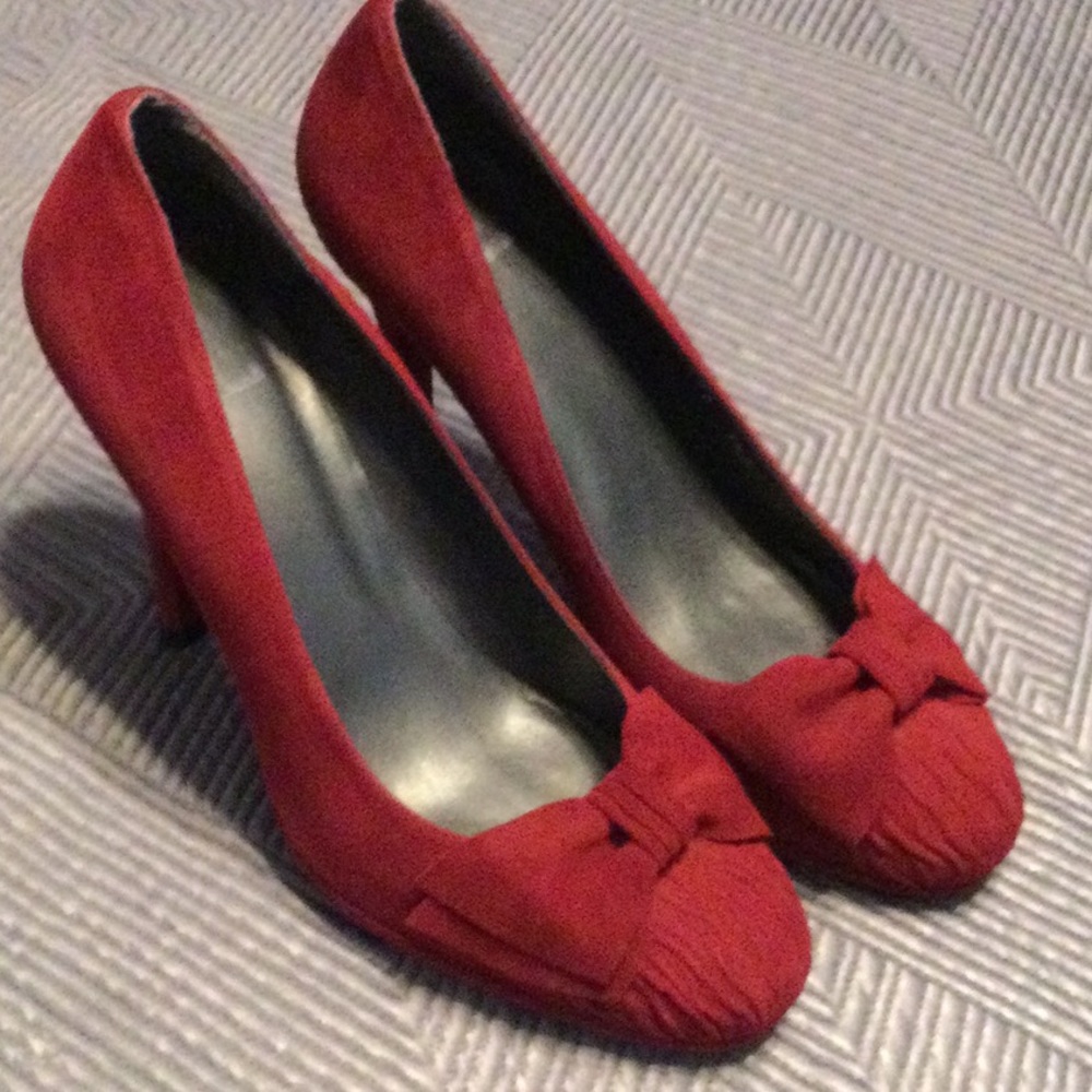 Stuart Weitzman size 7.5 red suede heels for women